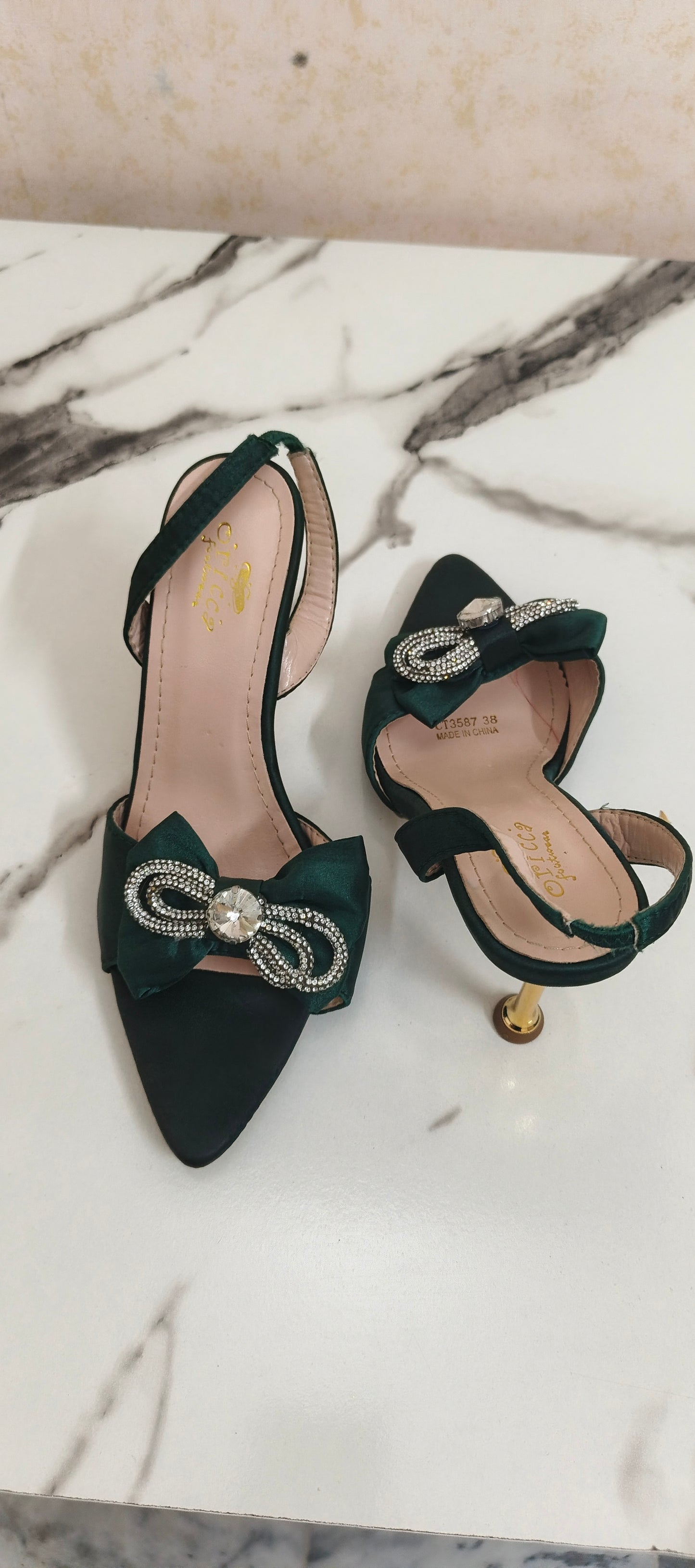 Elegant emerald green heels (clearance sale)